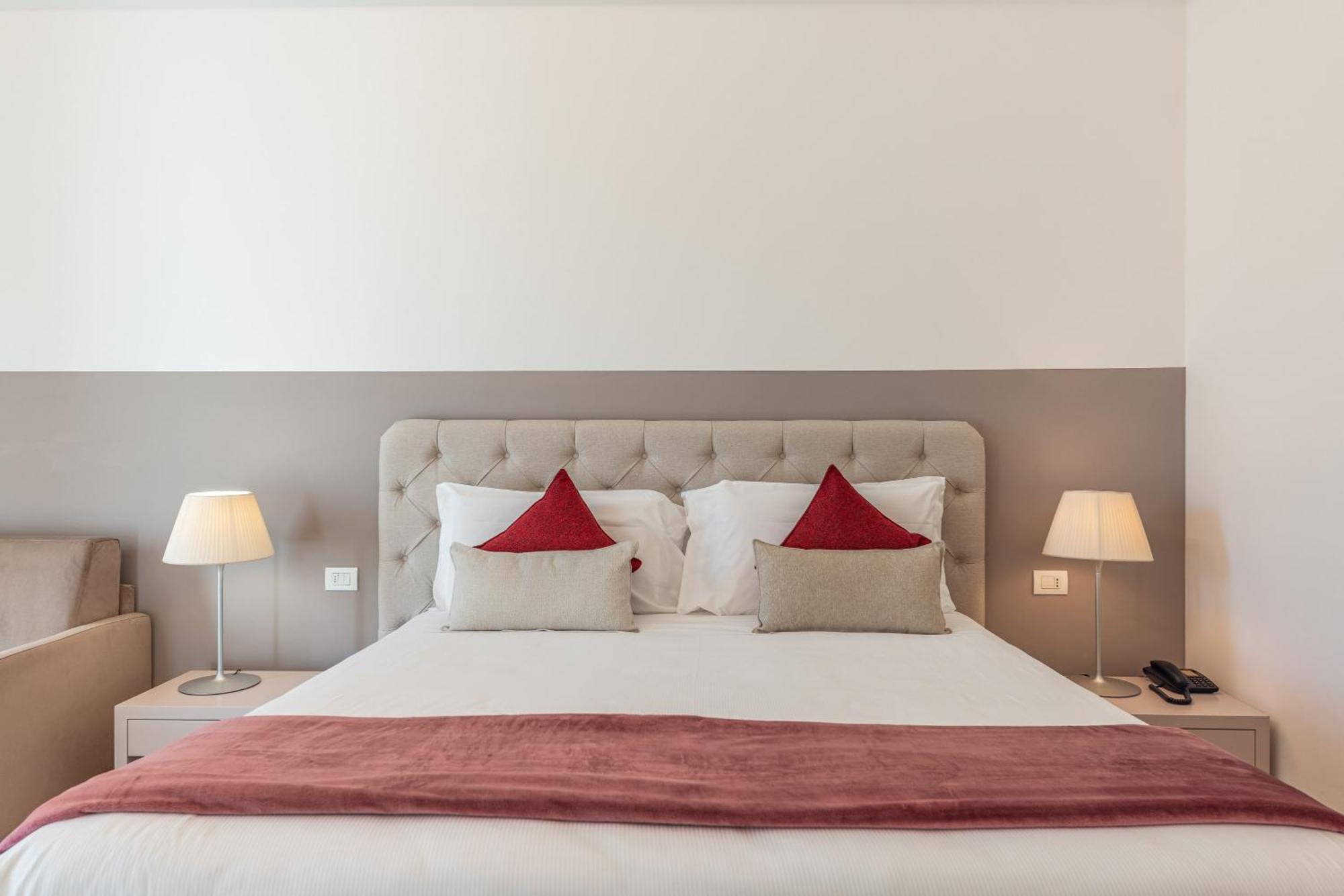 Palazzo Indelli Hotel Monopoli Buitenkant foto